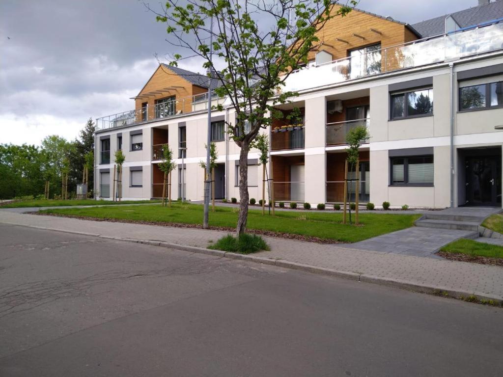 Apartament Moniuszko Z Parkingiem Podziemnym Gorzow Wielkopolski Exterior photo